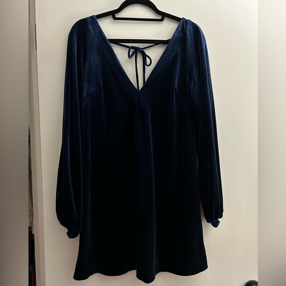 Free People Dresses & Skirts - Free People Misha Mini Dress, Midnight Navy Velvet